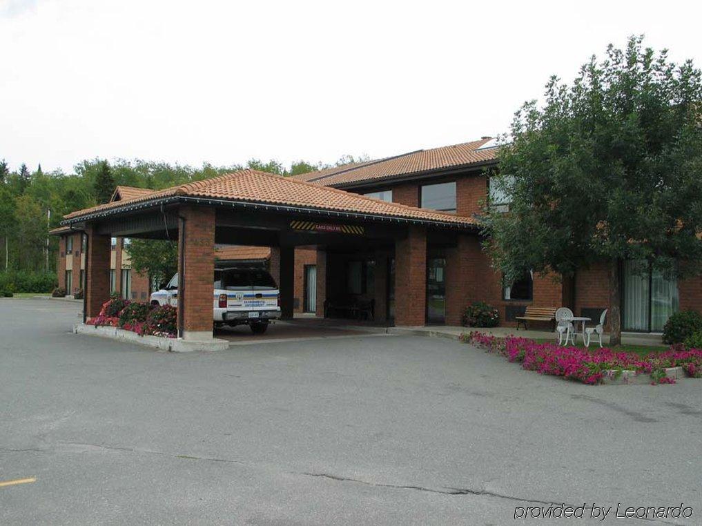 فندق كومفورت إن كيركلاند لايك Kirkland Lake المظهر الخارجي الصورة